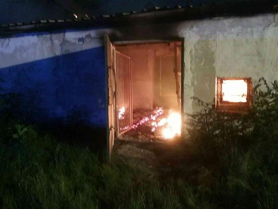 01 - Požiar lakovne v obci Jakubov, okres Malacky